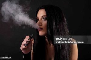 ilikevape.com Heavy e-smokers: in highly dependent ，Understand the folds and balance of life