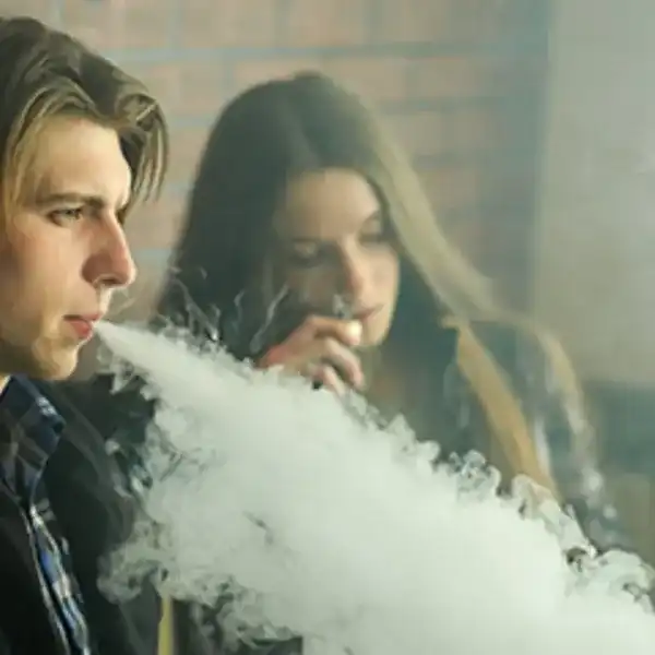 ilikevape.com Heavy e-smokers: in highly dependent ，Understand the folds and balance of life